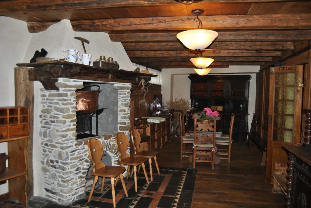 Casa Vacanza La Rocca キエーザ・イン・ヴァルマレンコ エクステリア 写真